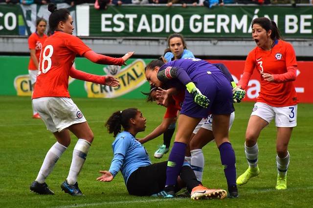 VIDEO | Tiane Endler se enfureció con uruguaya por esta ...