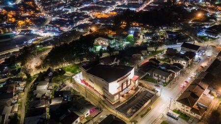 Fotografía aérea del Teatro Municipal de Lota. Foto: @aereolota